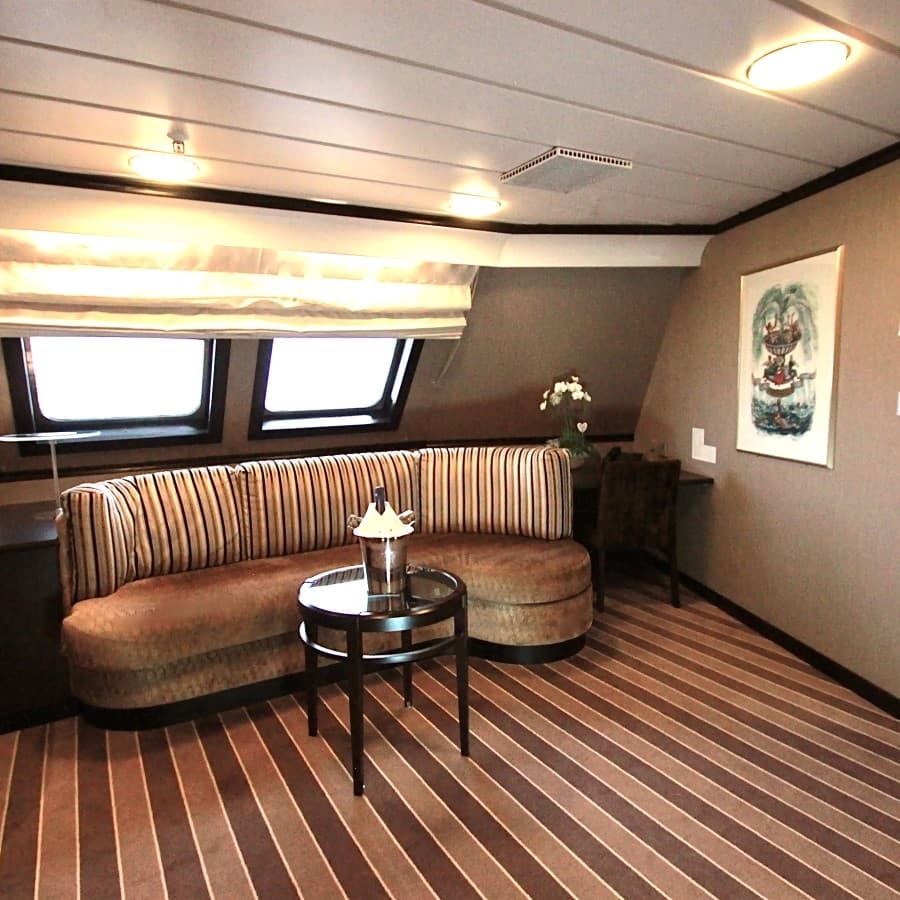 Expedition Suite