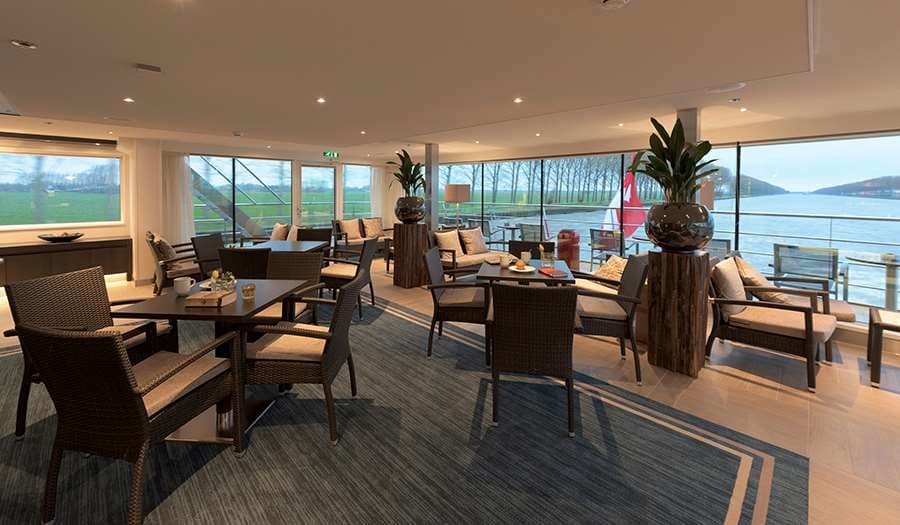 Club Lounge