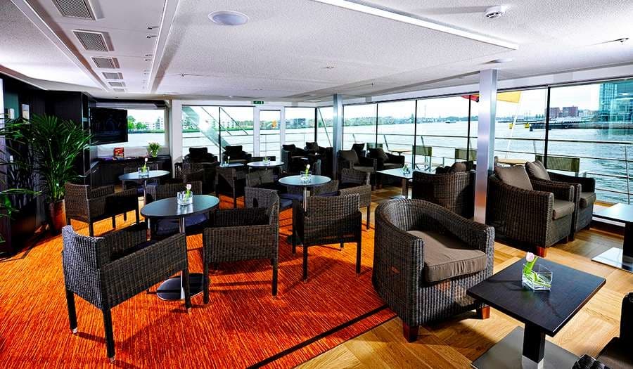 Club Lounge