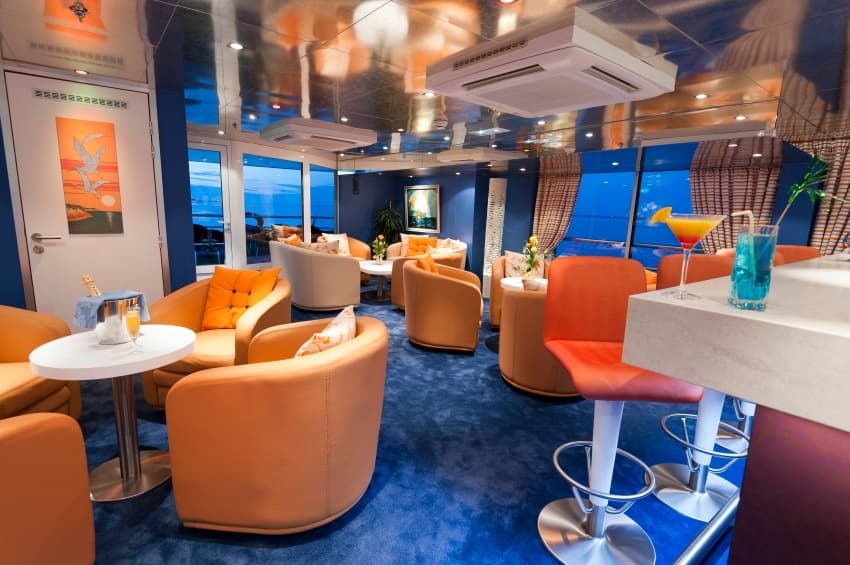 Salon Bar