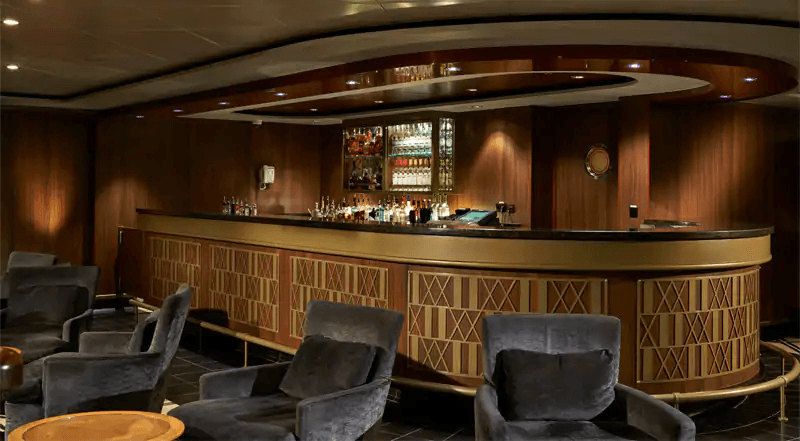 Grab a freshly muddled mojito at the new Sugarcane Bar