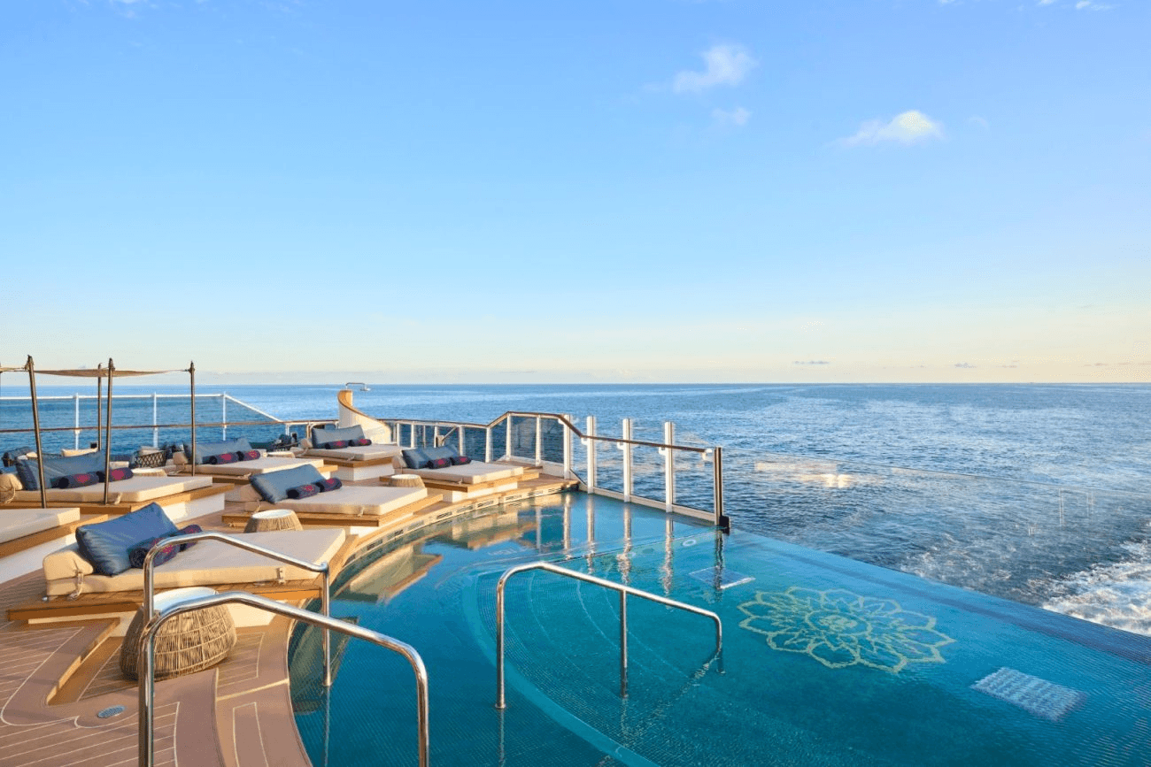Astern Pool & Bar