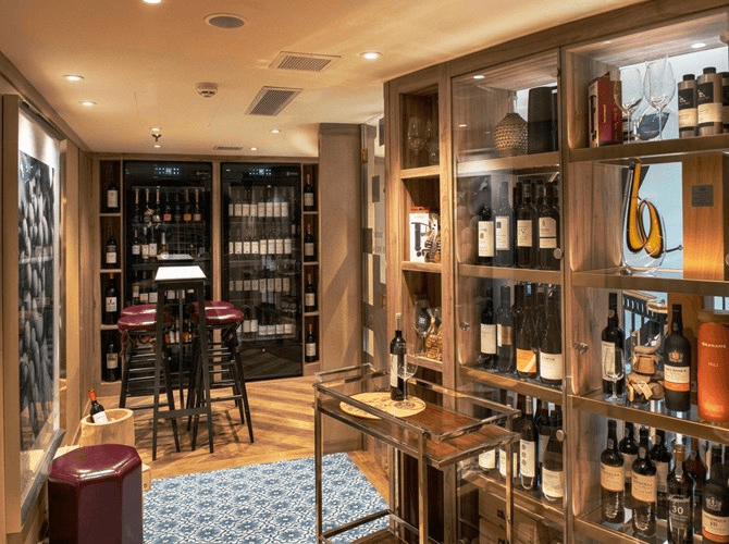 Wine Bar