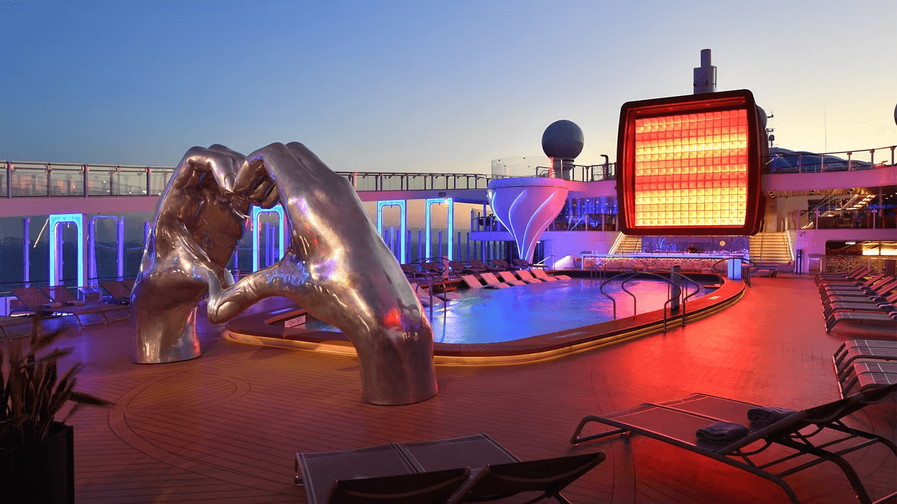 Pool-Deck