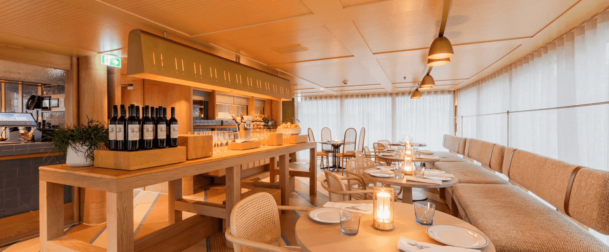 Gruner-interior-RKW10005-apt