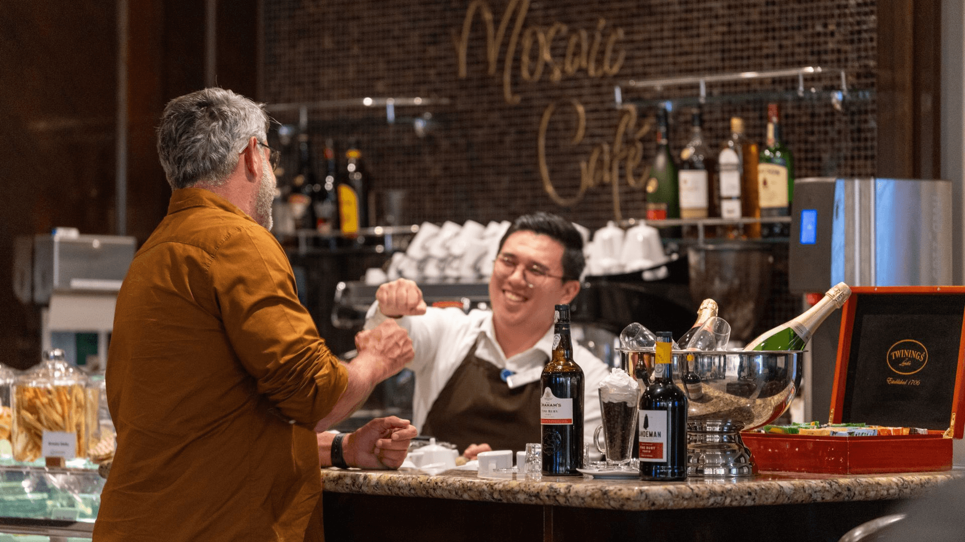 mosaic_cafe_bars_lounges
