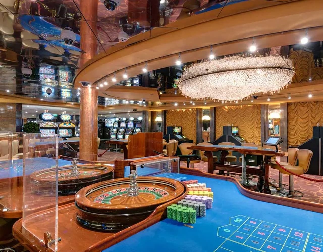 palm-beach-casino-bar-msc-lirica