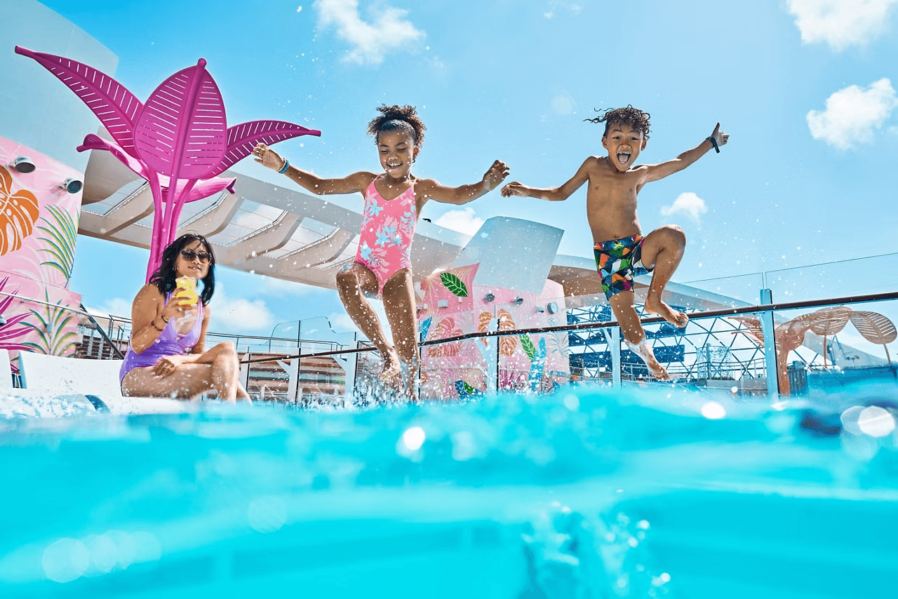 pool-deck-family-swimming