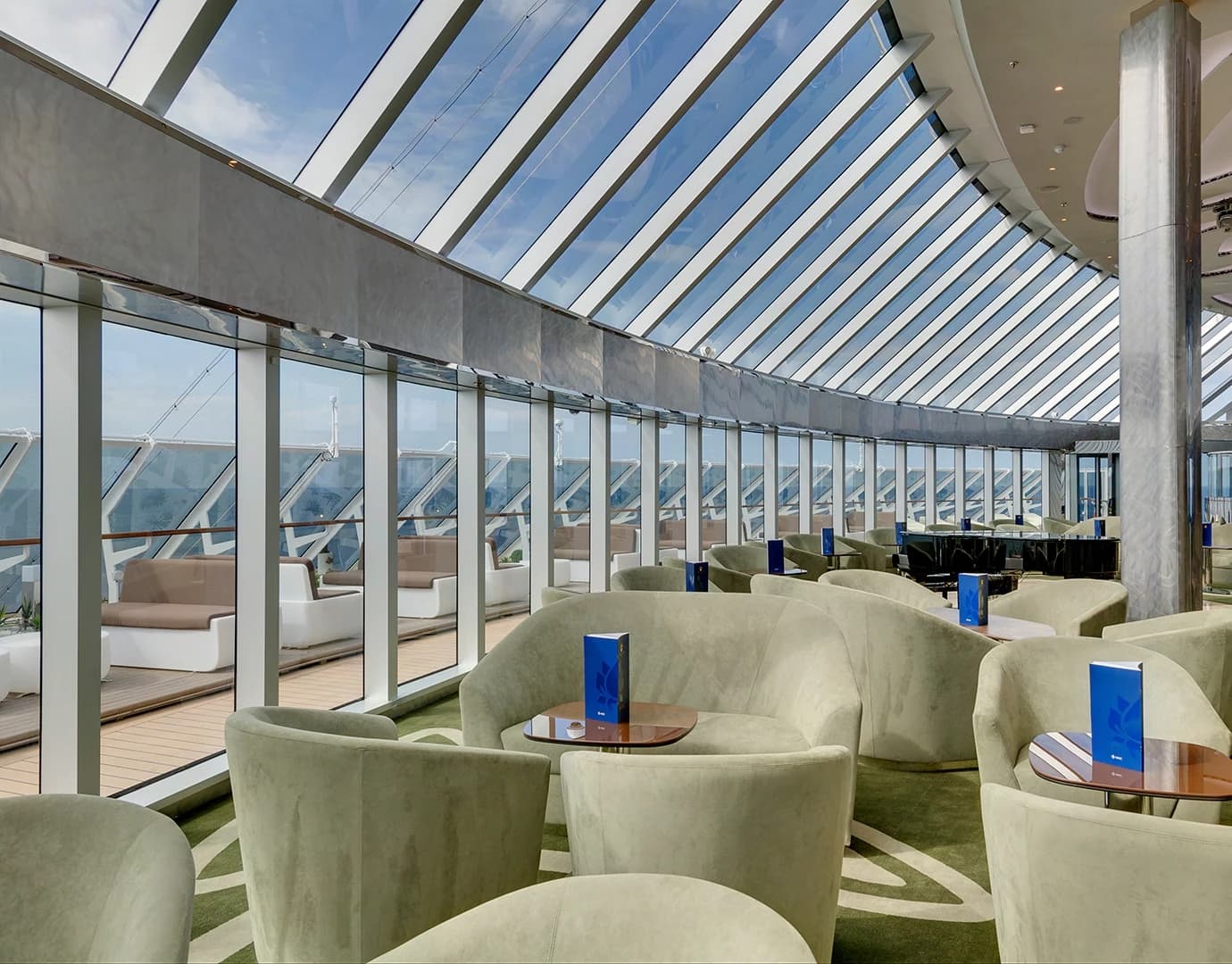 sv_restaurant_bar_top_sail_lounge_yc_12