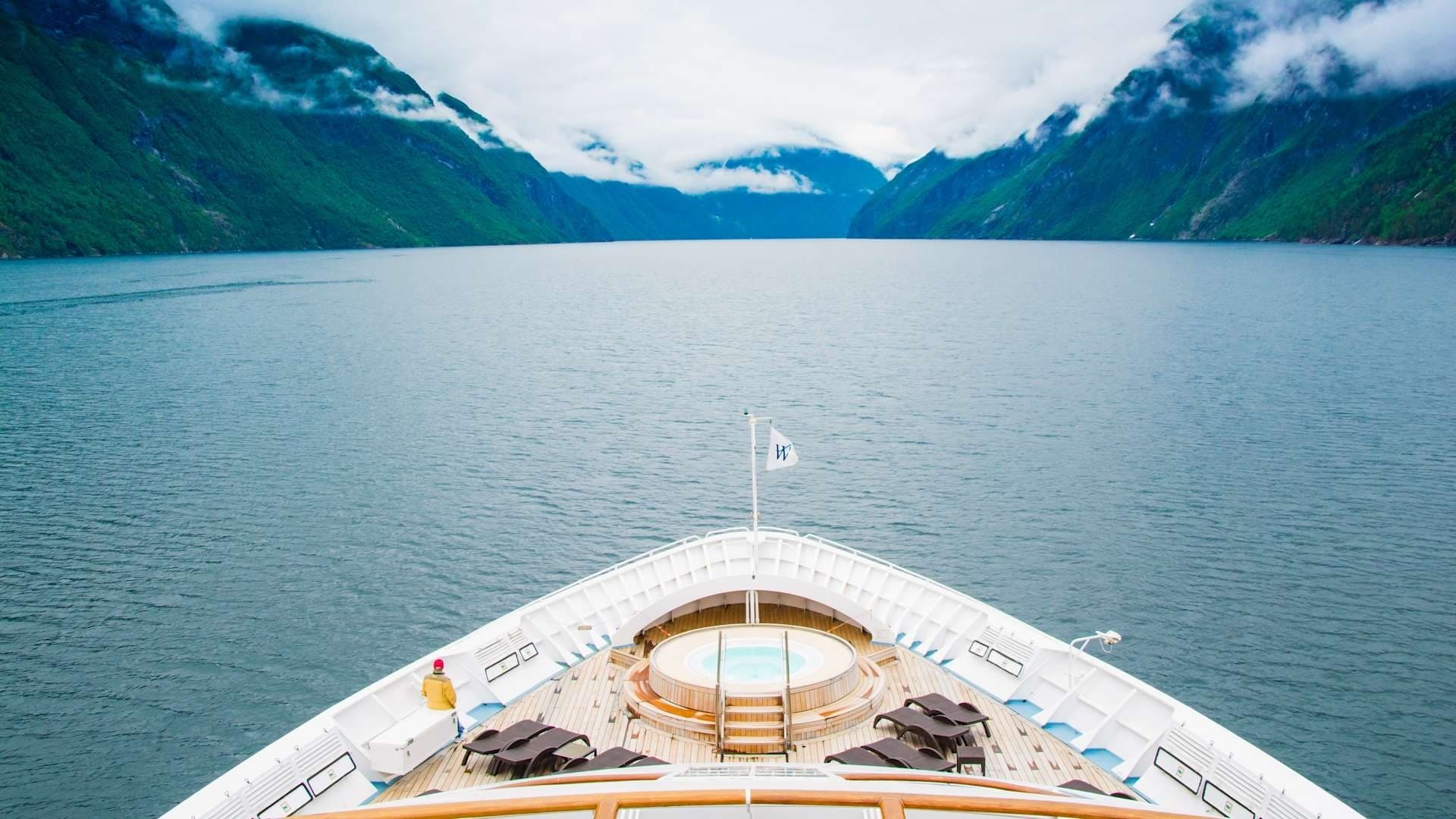 Fjord_Bow_