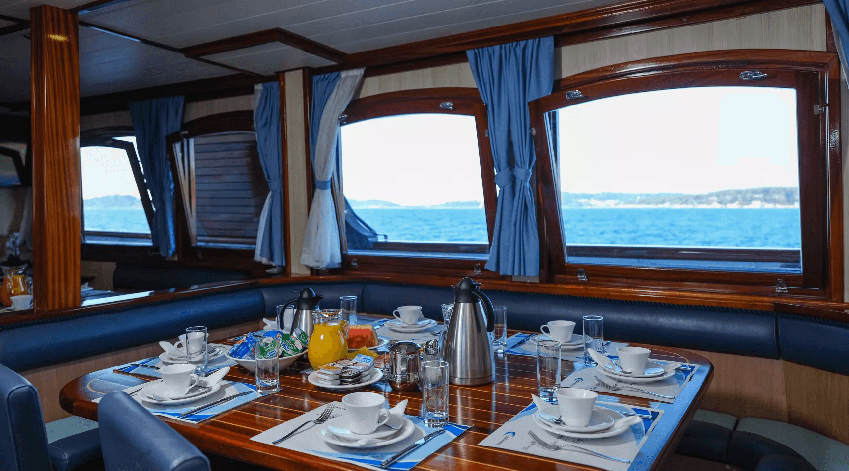 Middle Deck