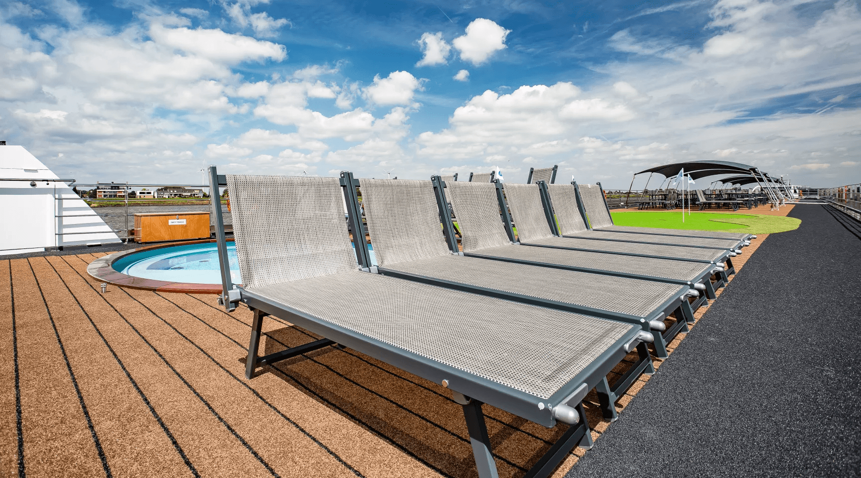 sundeck