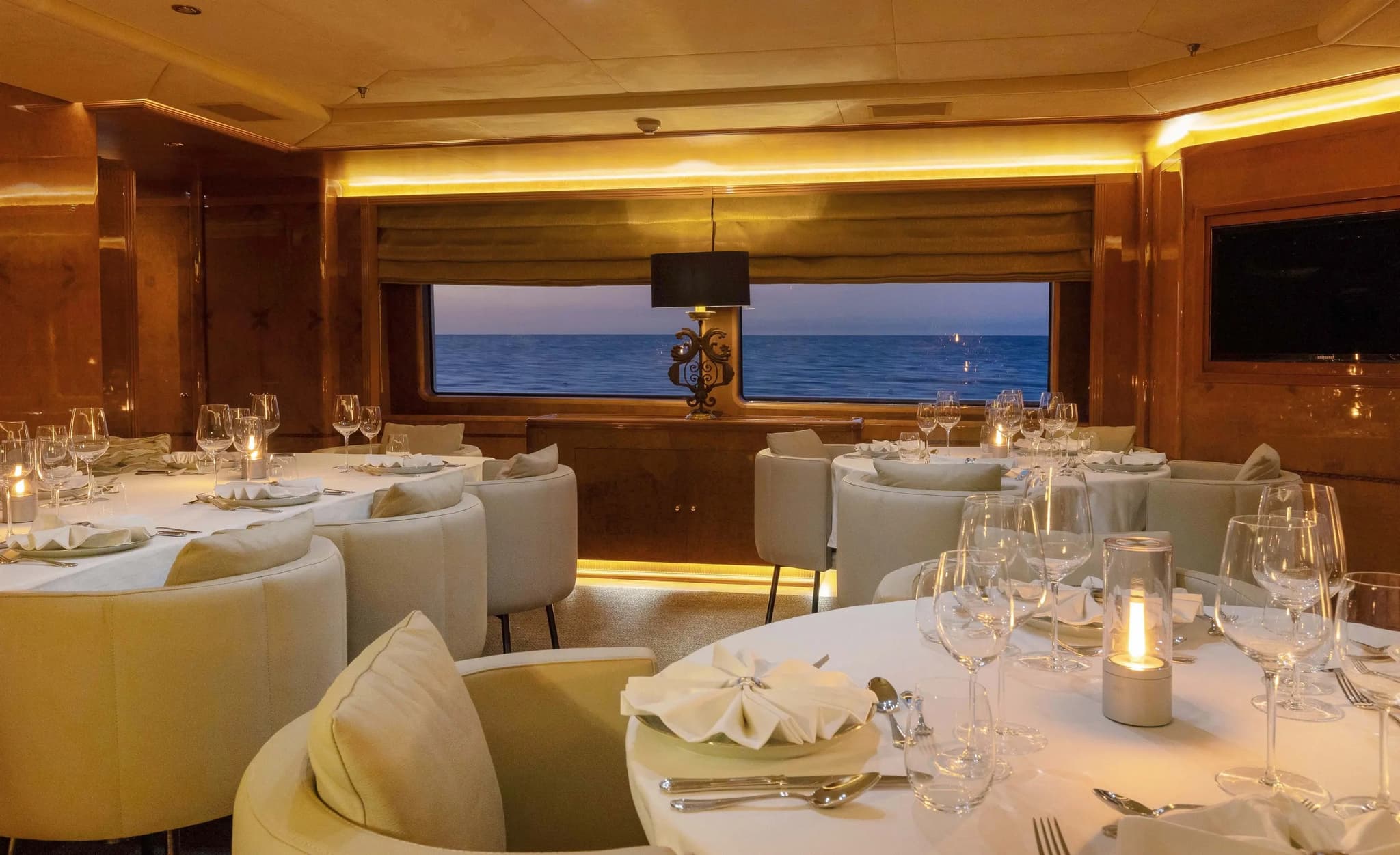Aqua Mare_Indoor Dining Room (2)