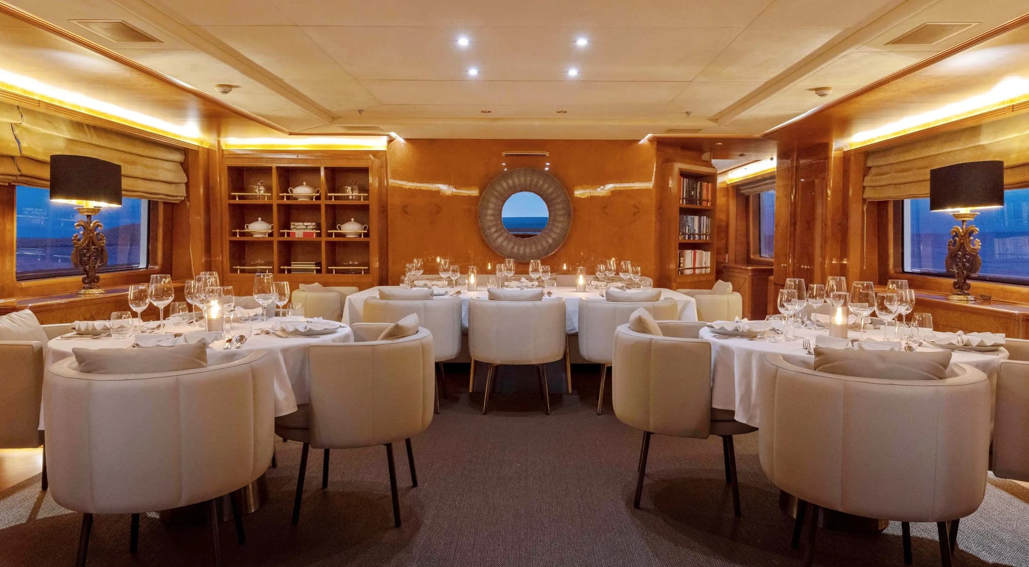 Aqua Mare_Indoor Dining Room